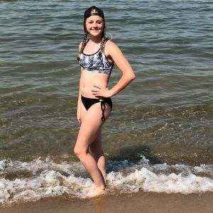 Meet your Posher, Miya